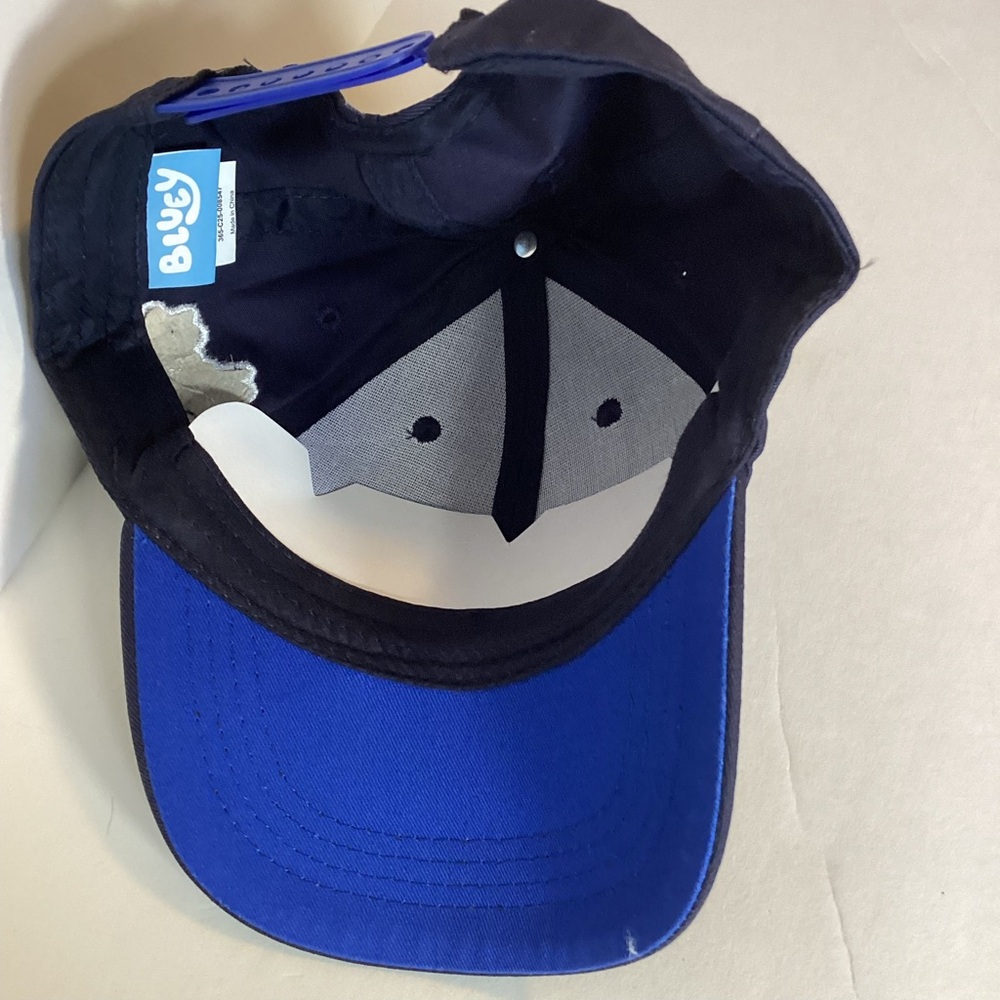 Berkshire Fashions Kids Cap with Bluey Logo and Embroidered Bluey and Bingo  NWT - Picture 6 of 8
